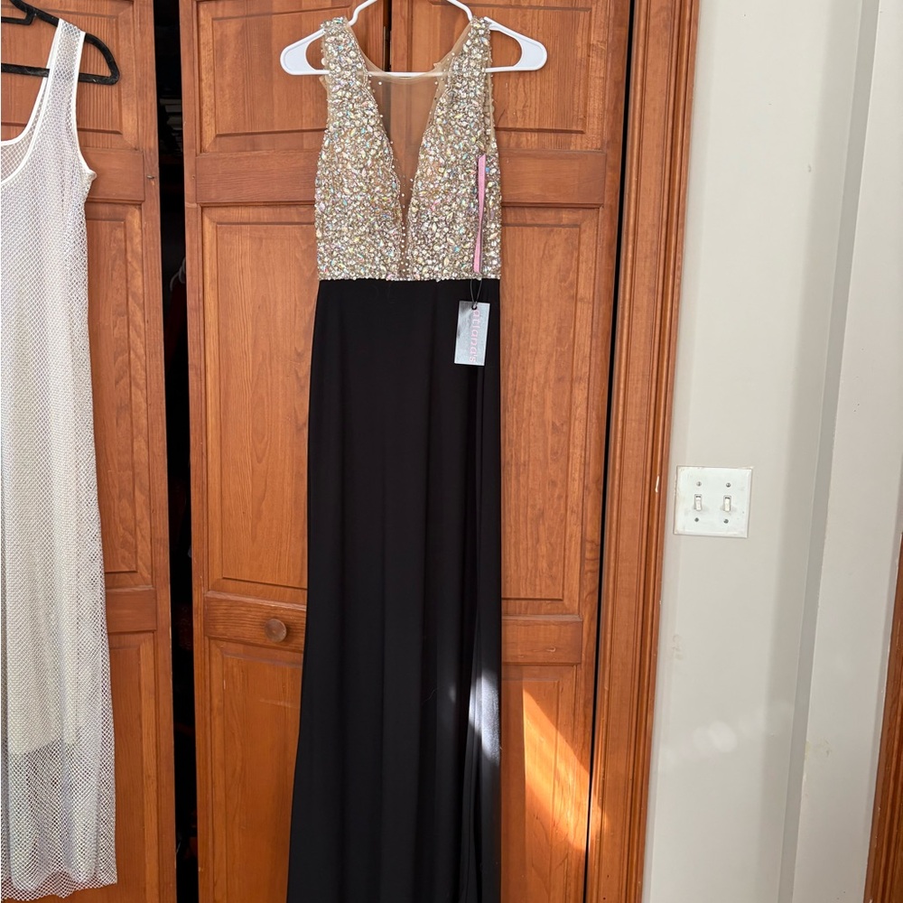 Beautiful gown size 4